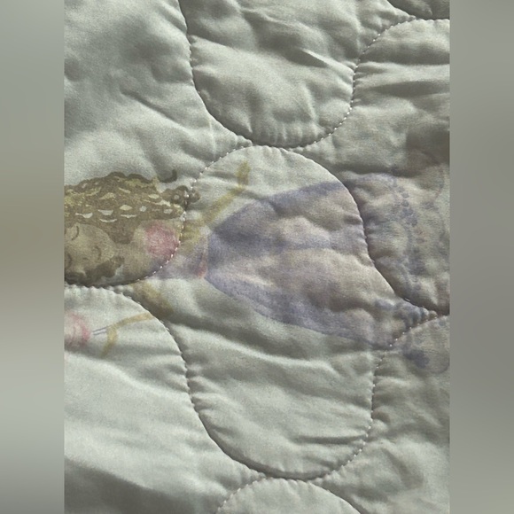 Princess Patterned Quilt Set - Picture 5 of 8